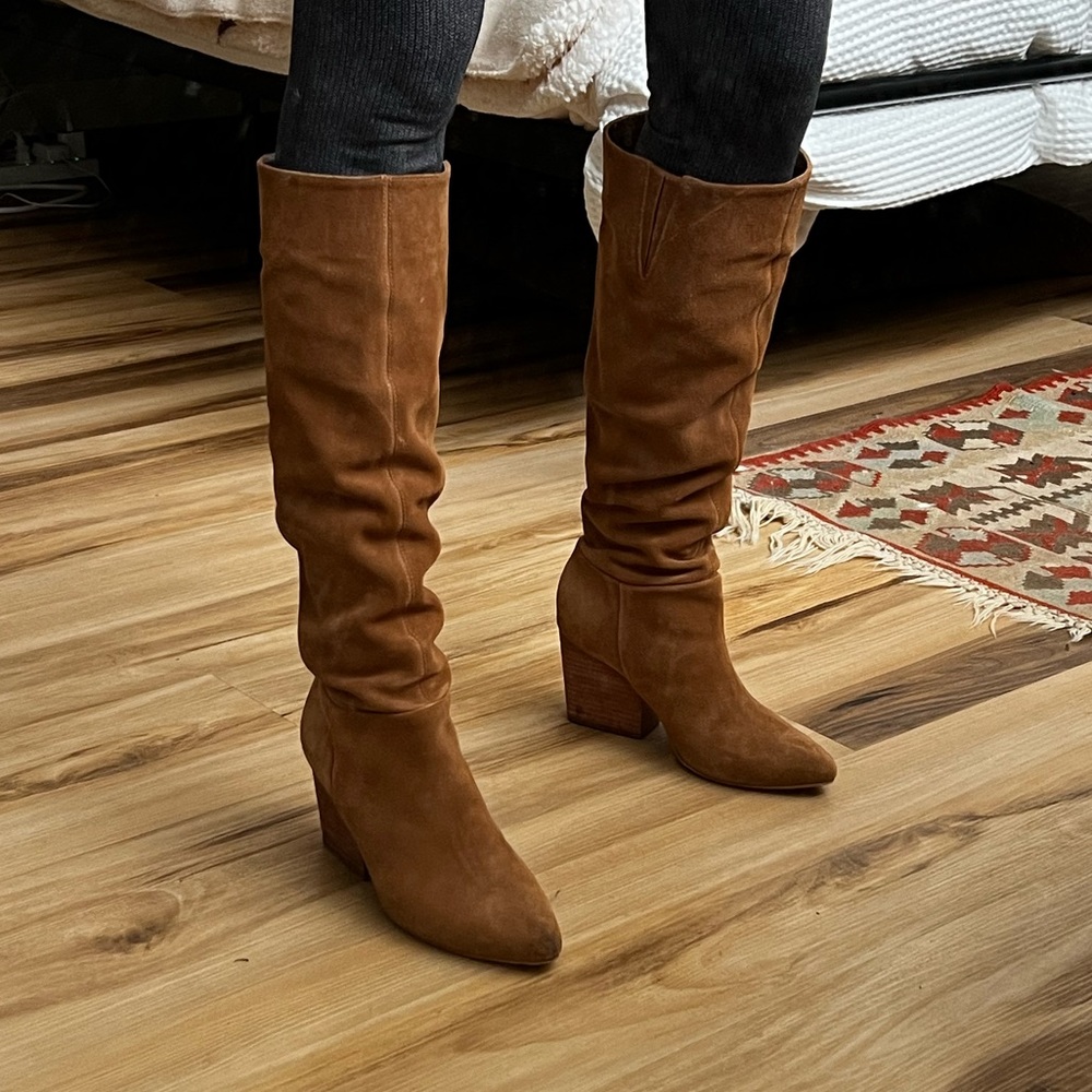 Gorgeous Suede Knee High Boots!